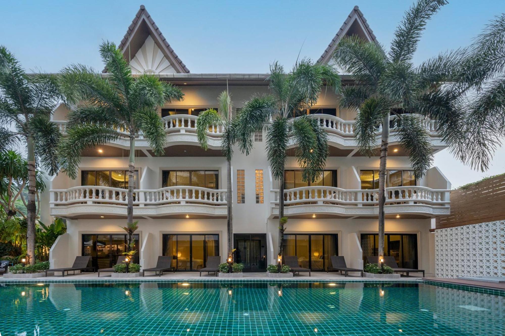 Buasri Boutique Patong Hotel Екстериор снимка