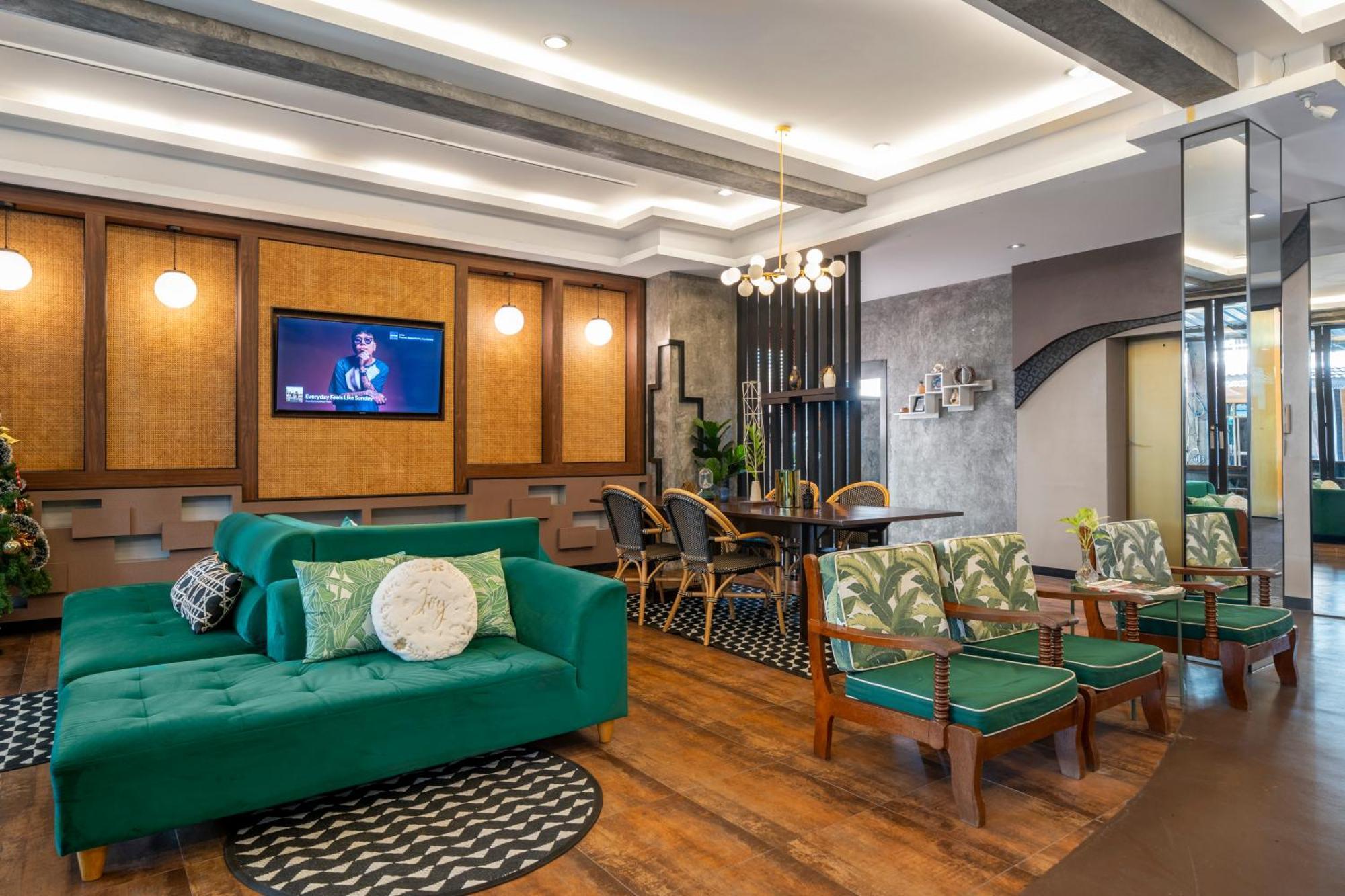 Buasri Boutique Patong Hotel Екстериор снимка