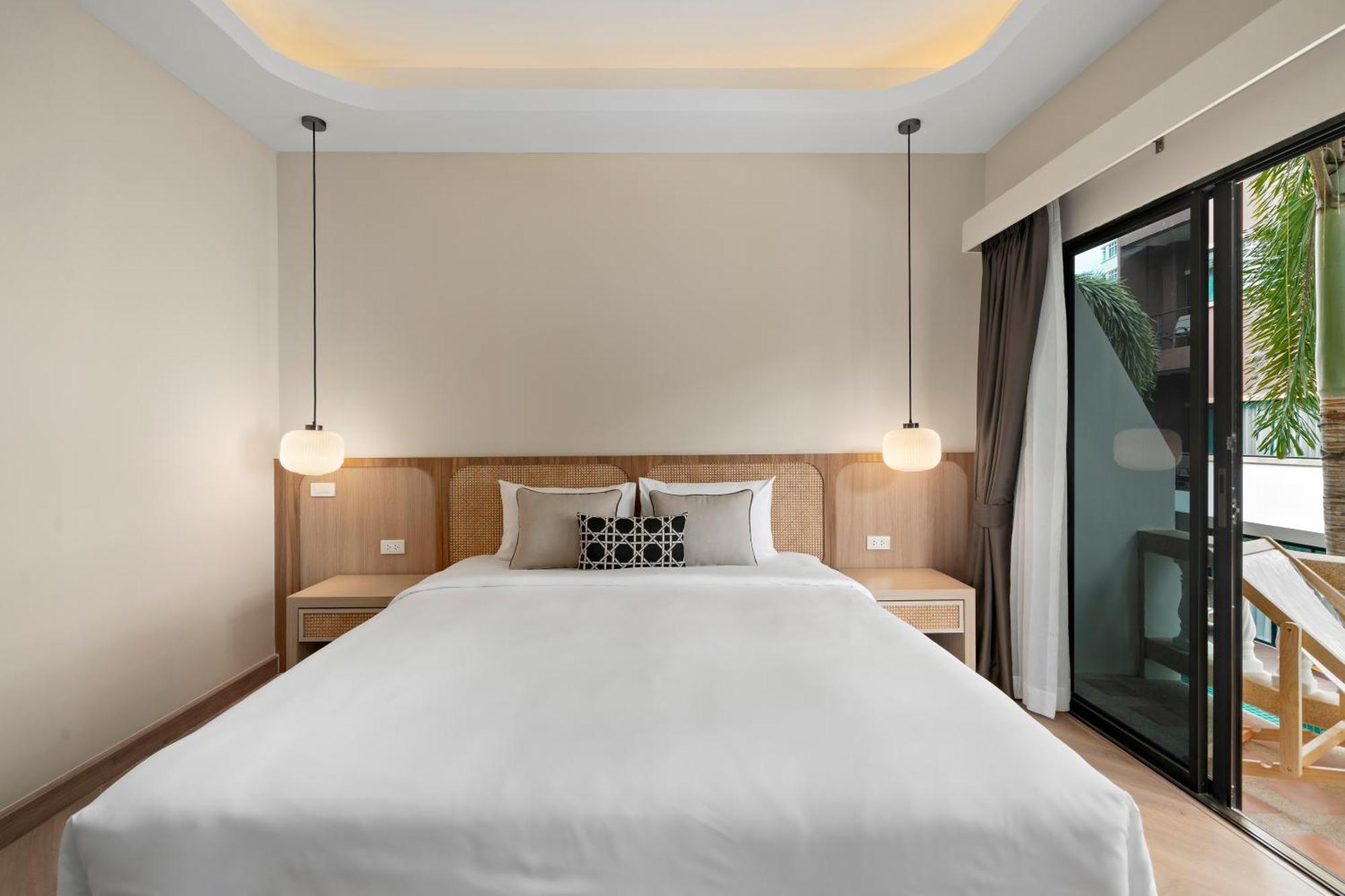 Buasri Boutique Patong Hotel Екстериор снимка