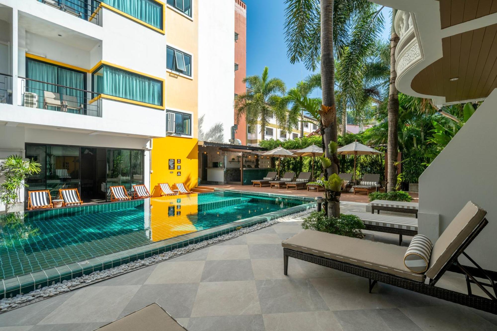 Buasri Boutique Patong Hotel Екстериор снимка
