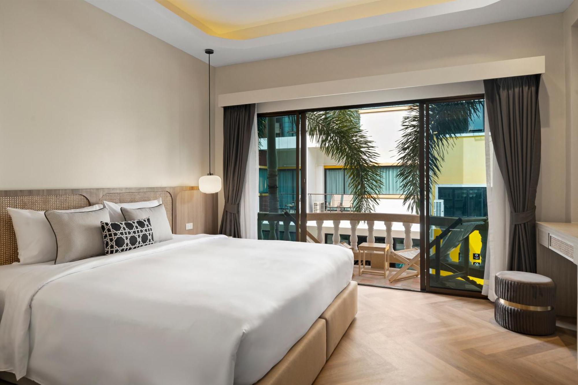 Buasri Boutique Patong Hotel Екстериор снимка