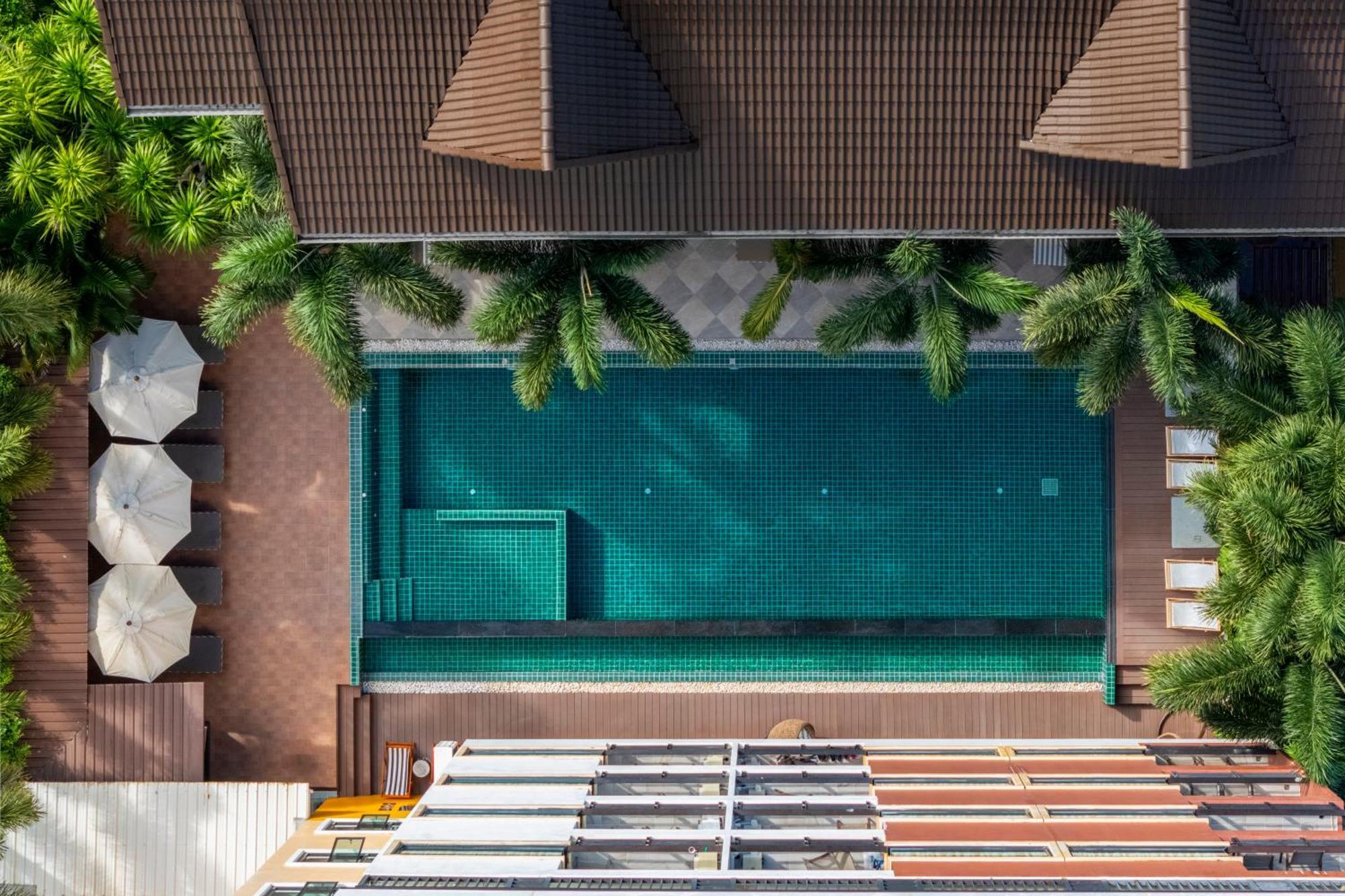Buasri Boutique Patong Hotel Екстериор снимка