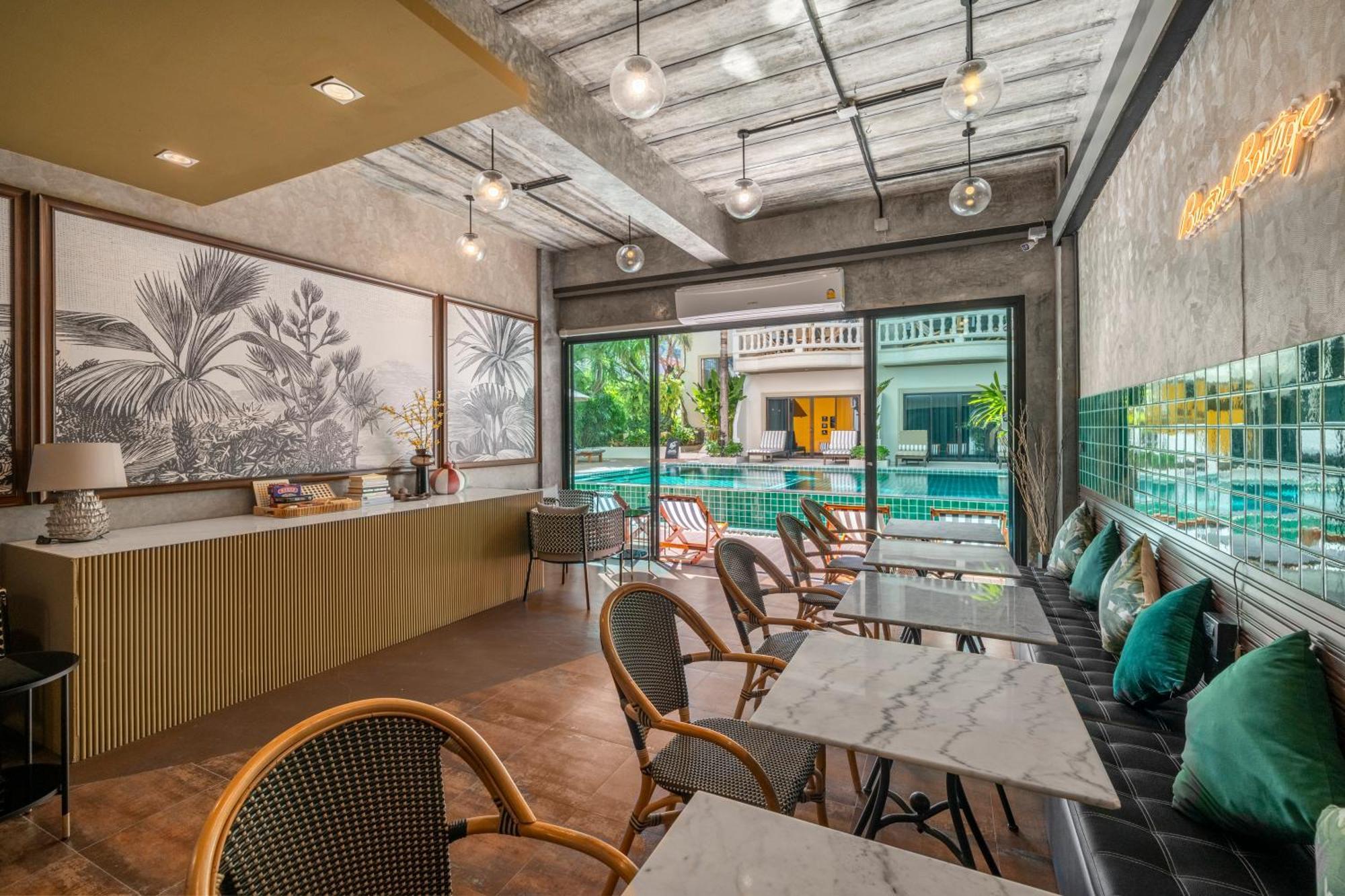 Buasri Boutique Patong Hotel Екстериор снимка