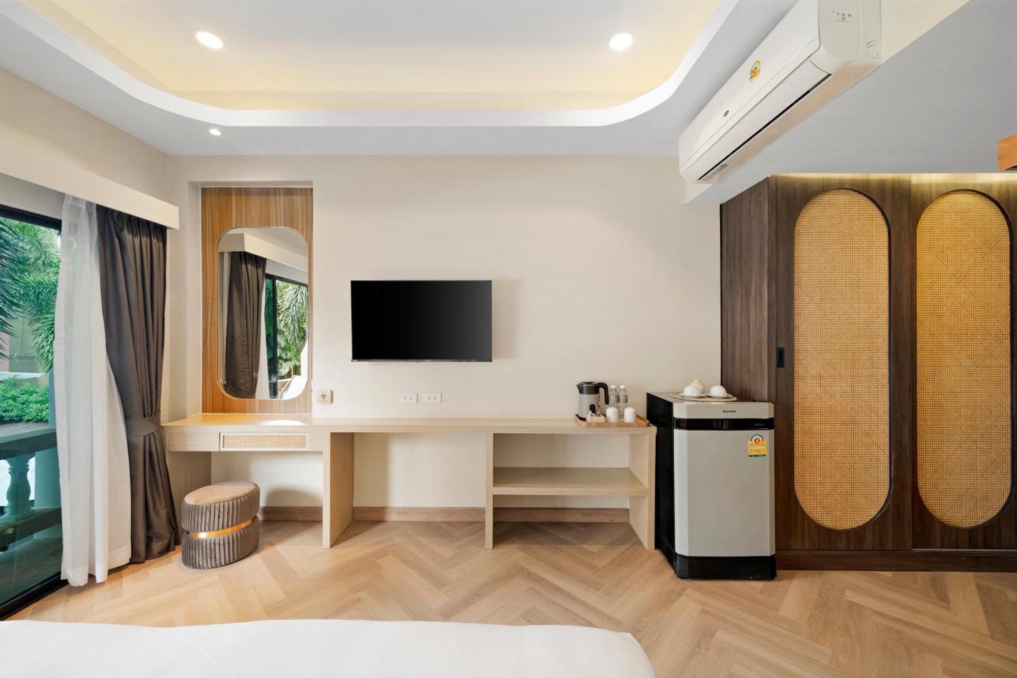 Buasri Boutique Patong Hotel Стая снимка