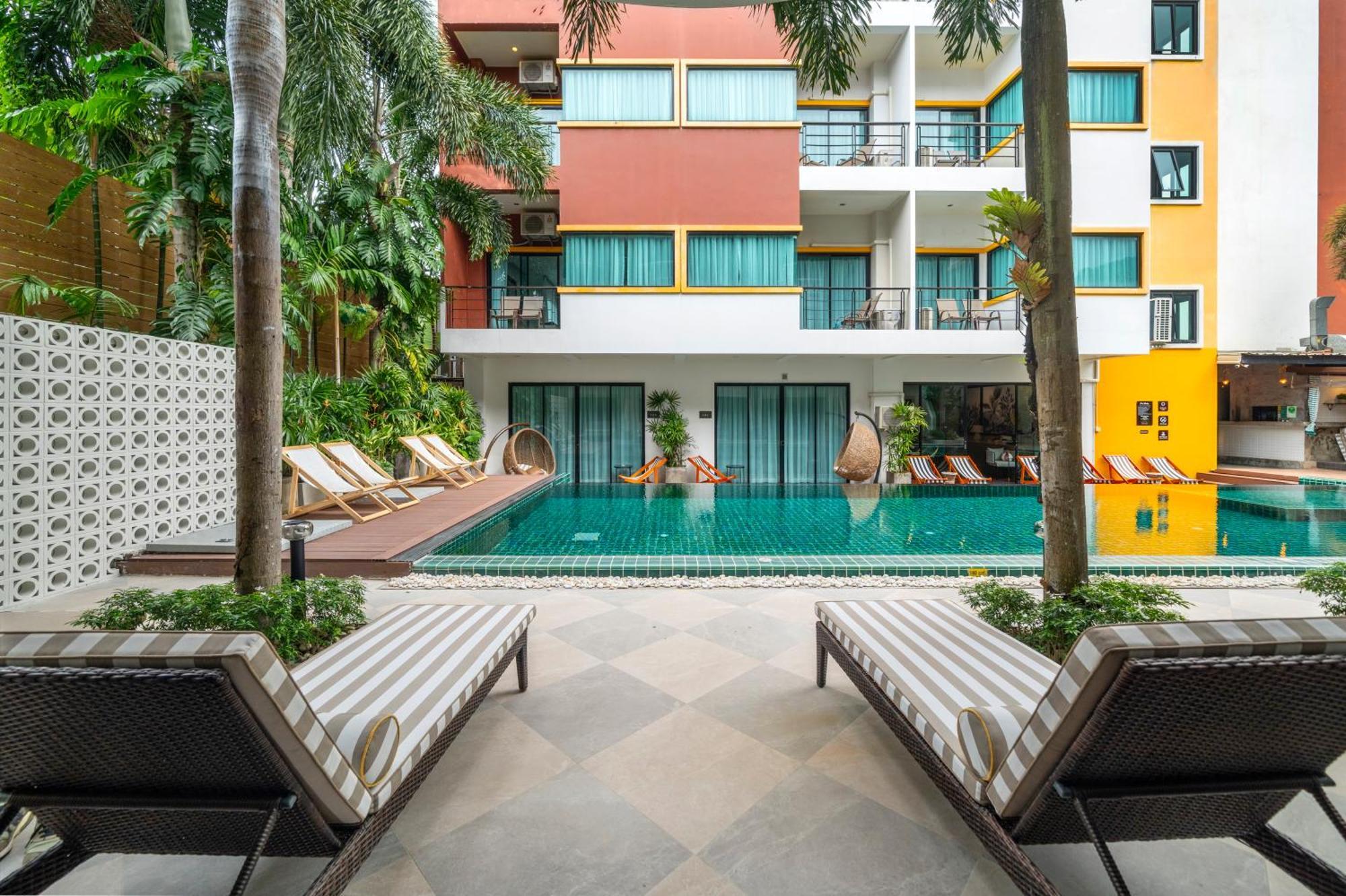 Buasri Boutique Patong Hotel Екстериор снимка