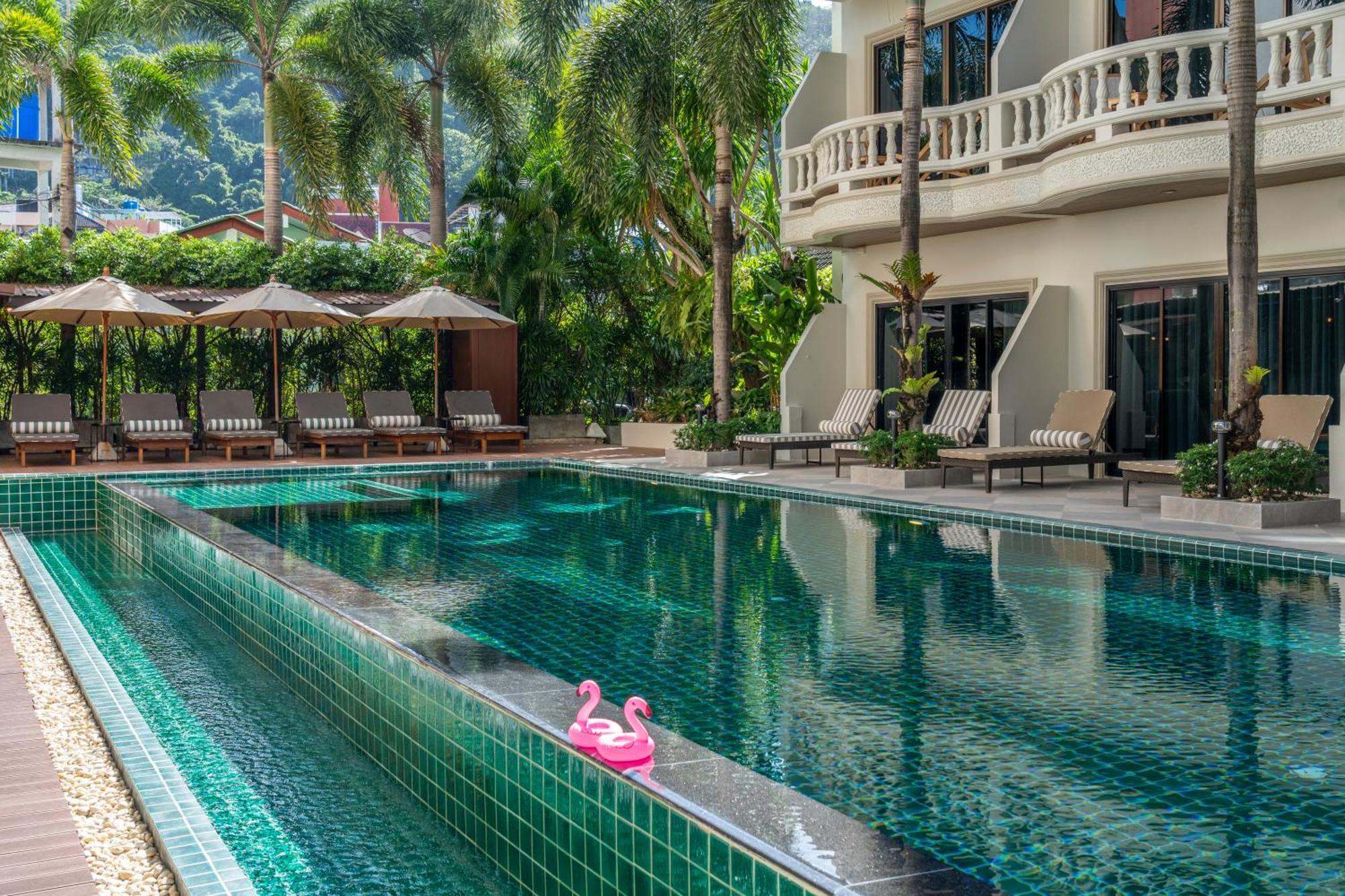 Buasri Boutique Patong Hotel Екстериор снимка