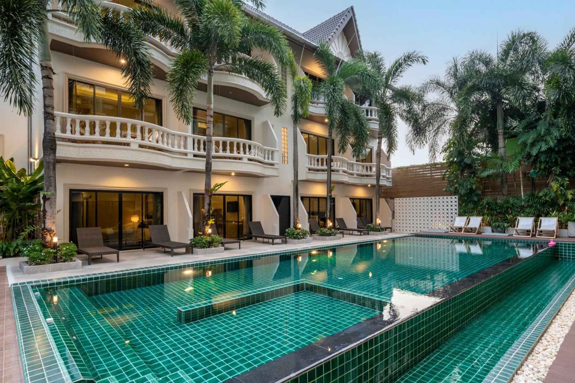 Buasri Boutique Patong Hotel Екстериор снимка