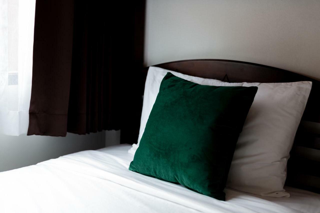 Buasri Boutique Patong Hotel Екстериор снимка
